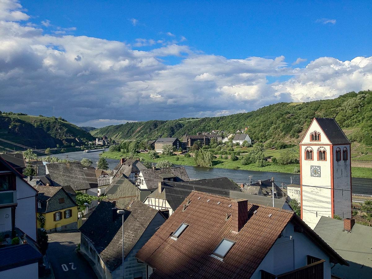 Ferienwohnungen Haus am Würzlaysteig Lehmen Exterior foto
